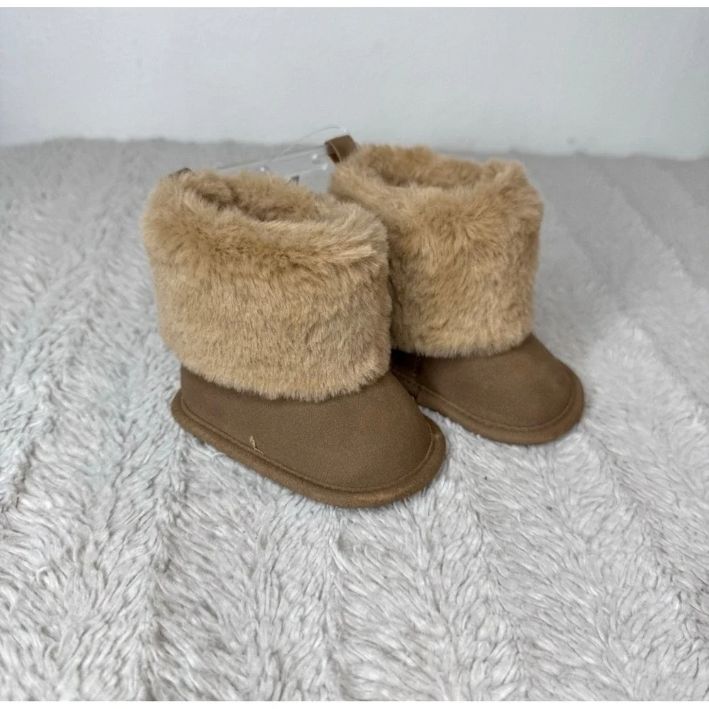 New Carter's Baby Girl Boots Newborn Cozy Lining Tan Brown Winter Booties Infant